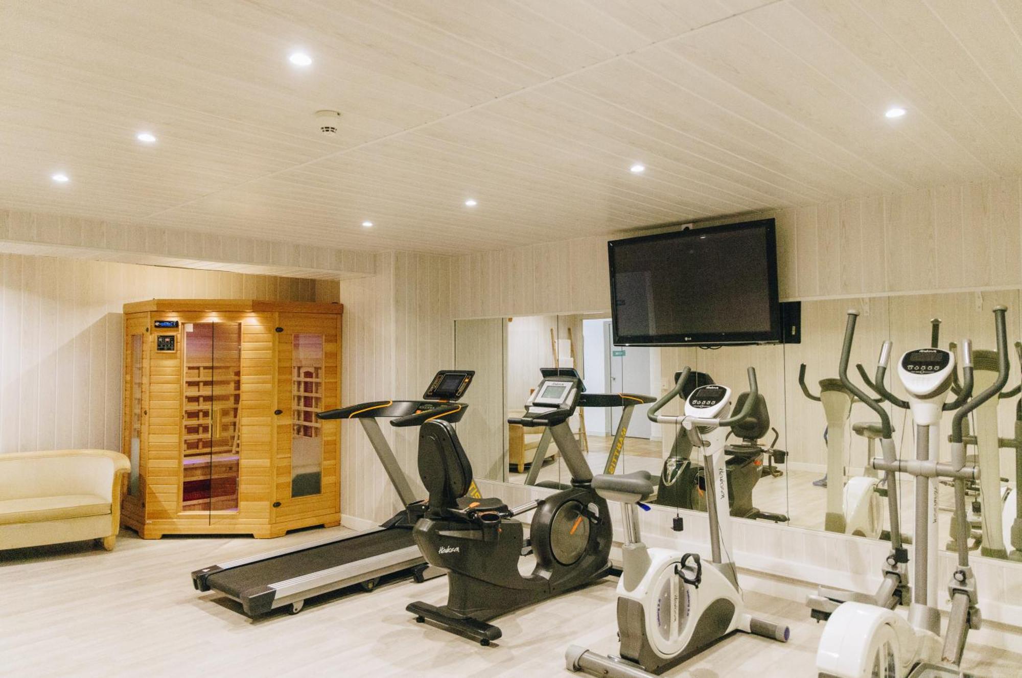 Alivi Hotel 4*