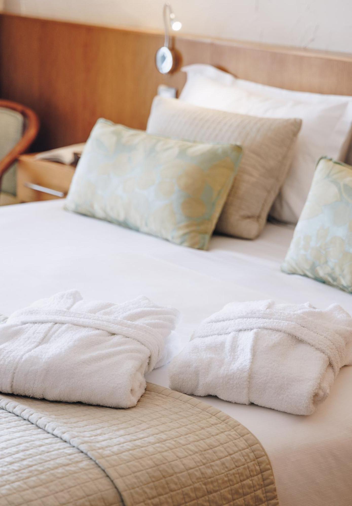 Alivi Hotel 4*